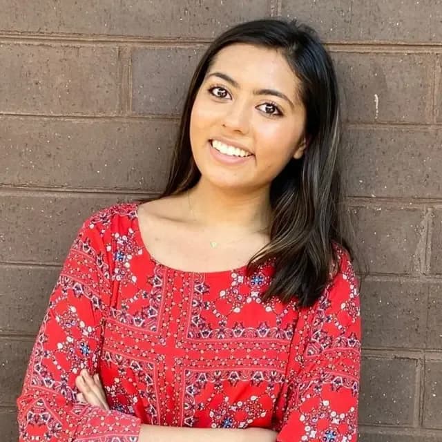 Siya Kalra — English, Foreign Language, History, Math, Science